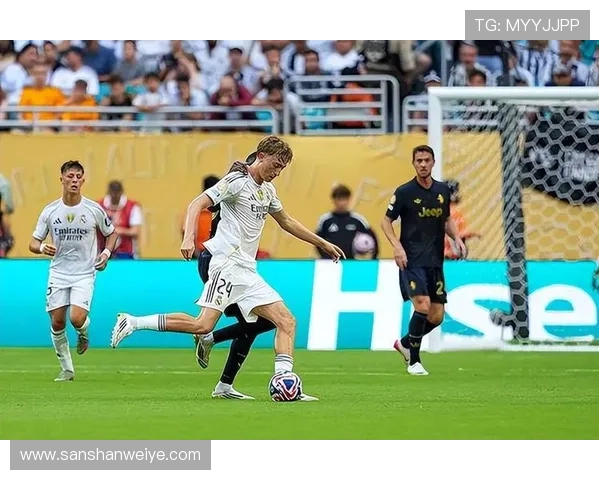 皇马赢球却压制力不足,当前阶段表现波动对竞争格局带来变化