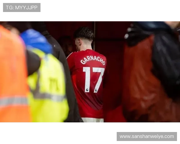 曼联赢球背后体系隐患加剧,重建进程面临稳定性考验 曼联赢球背后体系隐患加剧,重建进程面临稳定性考验